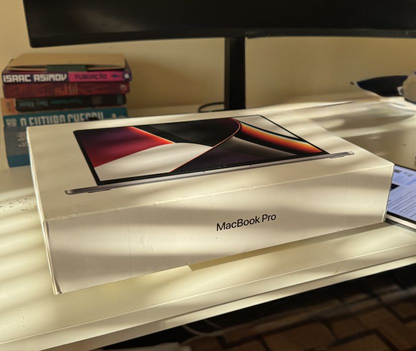 Macbook M1 Pro 14’ - 8 cores - 1 TB - 32gb Ram - com garantia