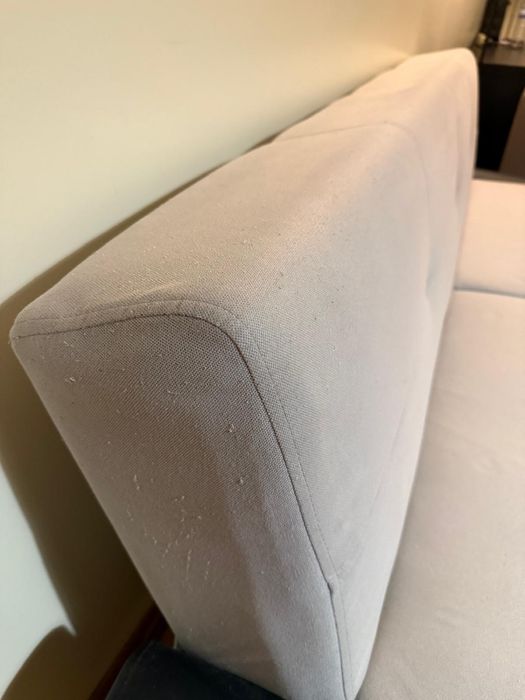 Sofá-Cama com Arrumacão ( com algumas marcas de uso )