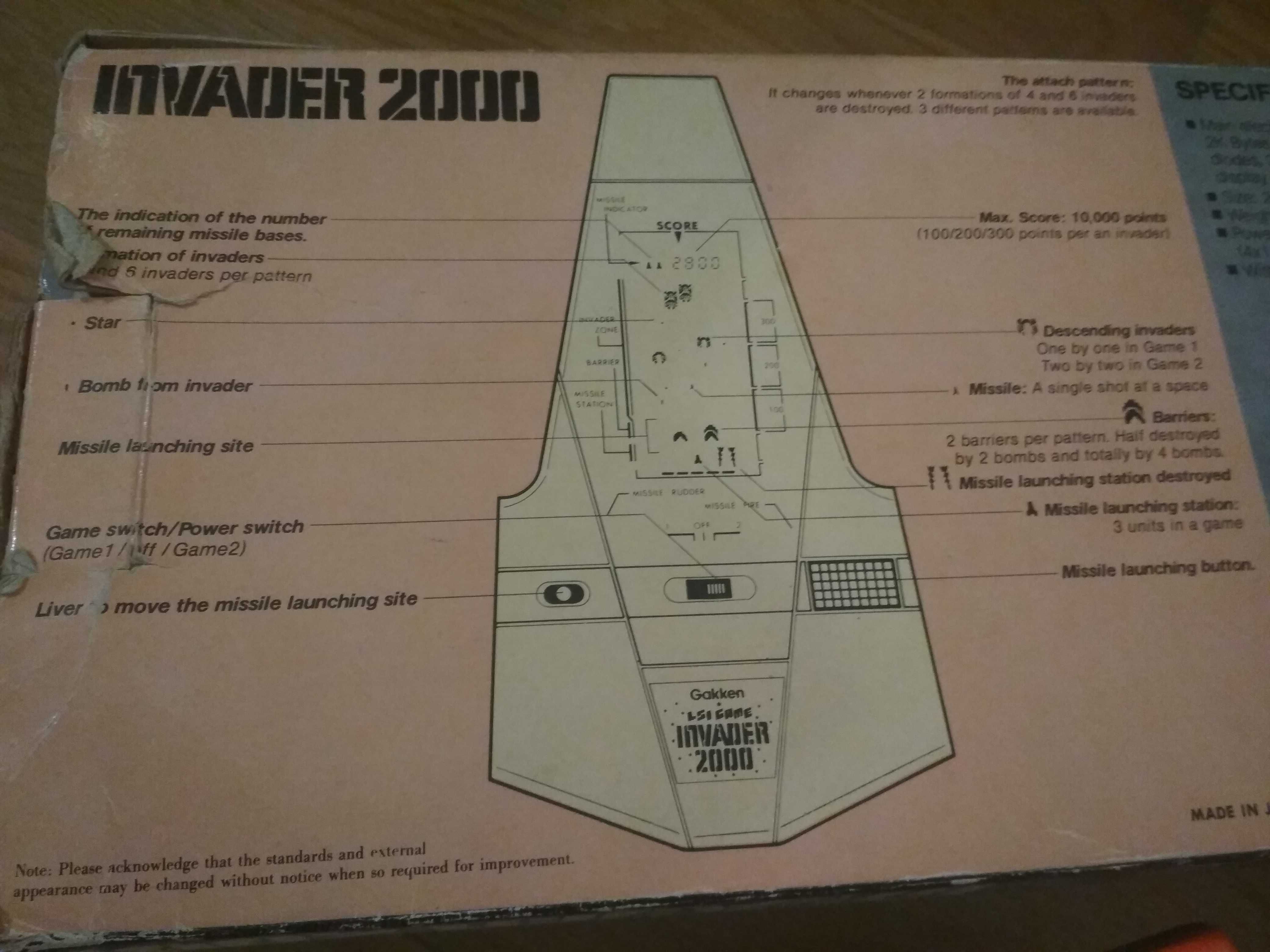 Consola Invader 2000 com caixa e a funcionar na perfeição.