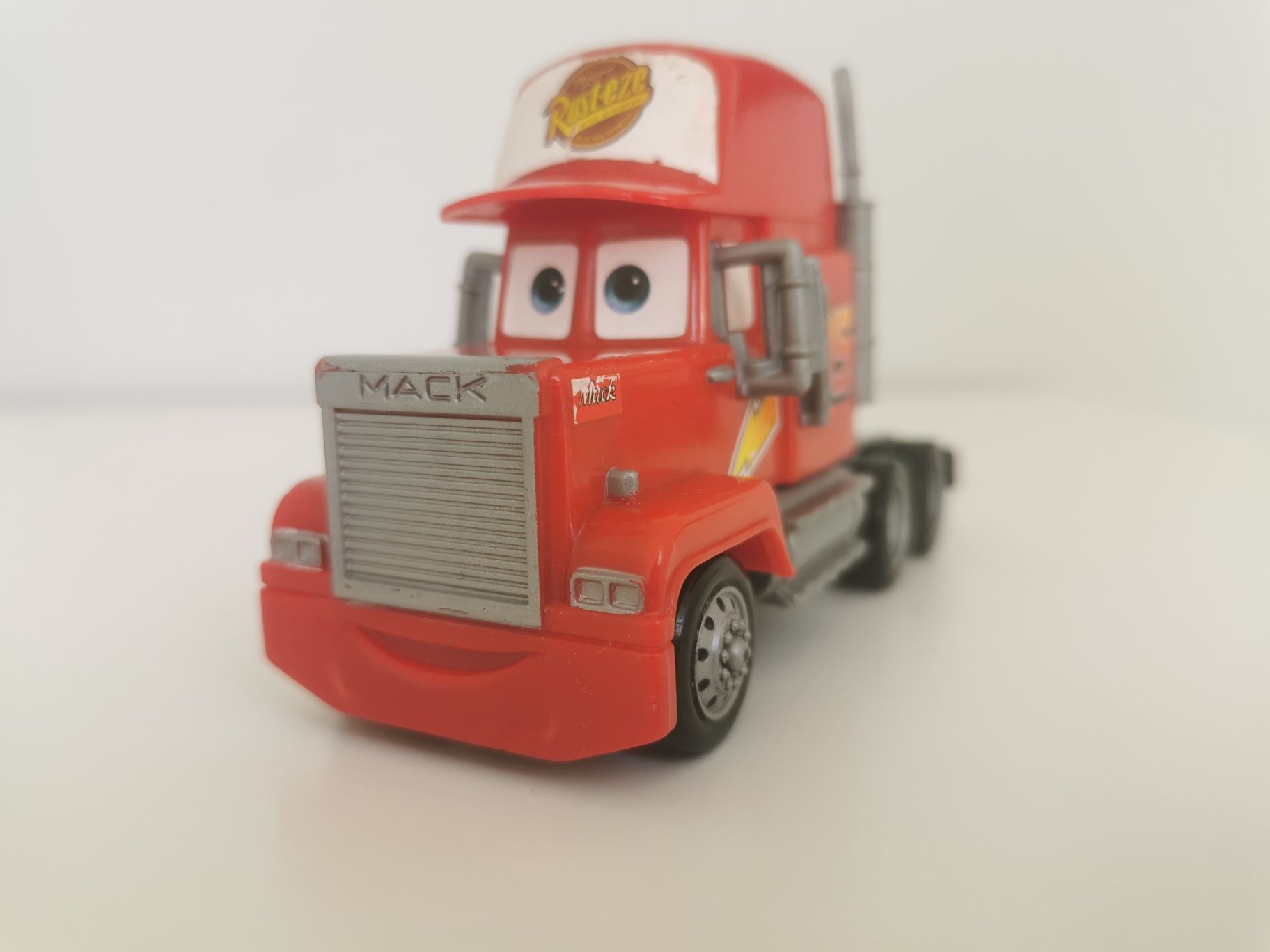 Disney Pixar Mattel Auta Cars Zabawka Ciężarówka Mack Maniek 1/55