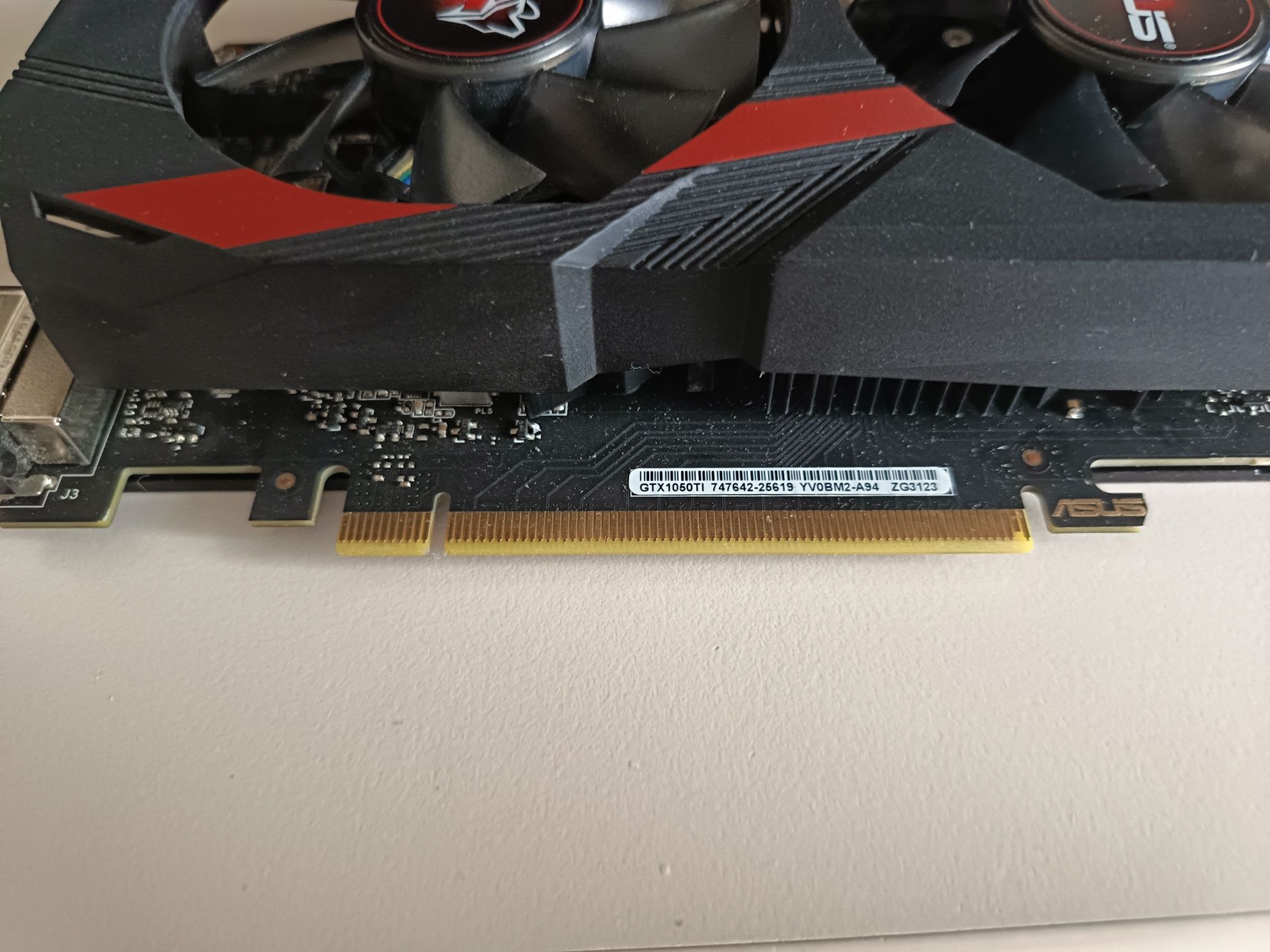 Asus cerberus 1050ti 4 GB