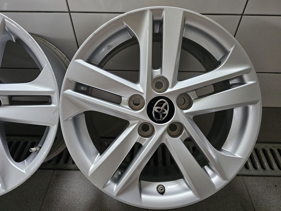 Alufelgi 16 5x114,3+czujniki Toyota Auris Corolla Verso Avensis Rav4
