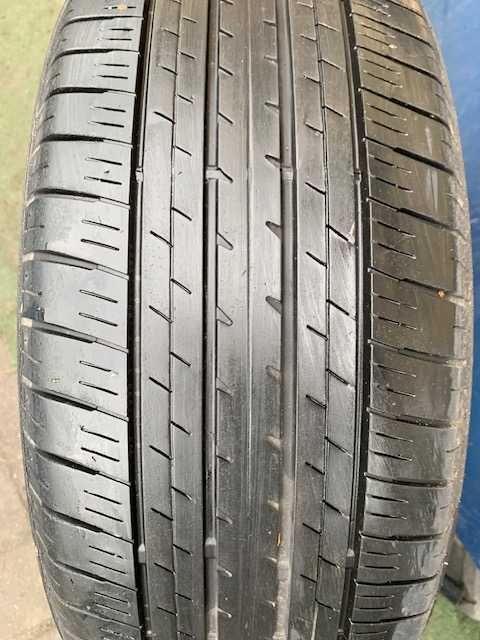 Opona 18" 235/60R18