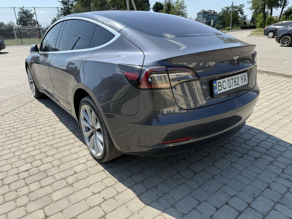 Оренда авто Tesla 3 75квт Long Range довготривала або під таксі