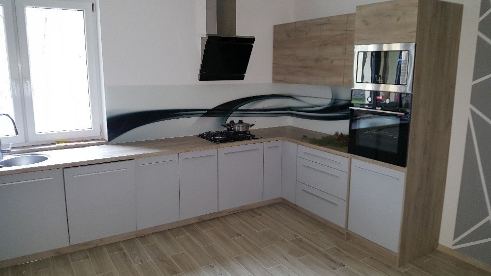 Kuchnie Meble na wymiar  Szafy Garderoby