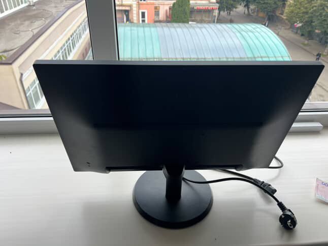 Монітор Philips 223V5L, 22 дюйма, гарний стан