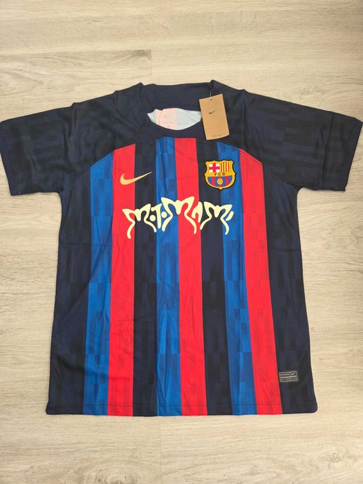 Camisola Barcelona x Rosalia Motomami