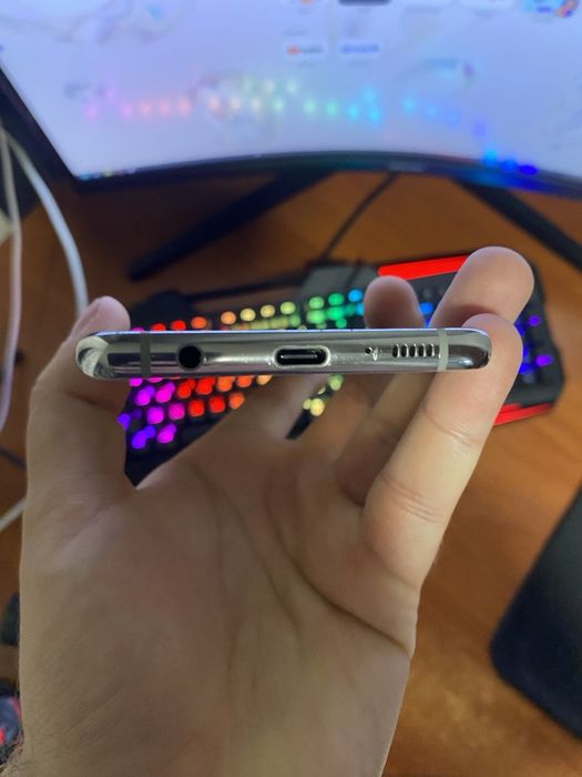 Samsung galaxy s10 + 8/128 SM - G975f/DS