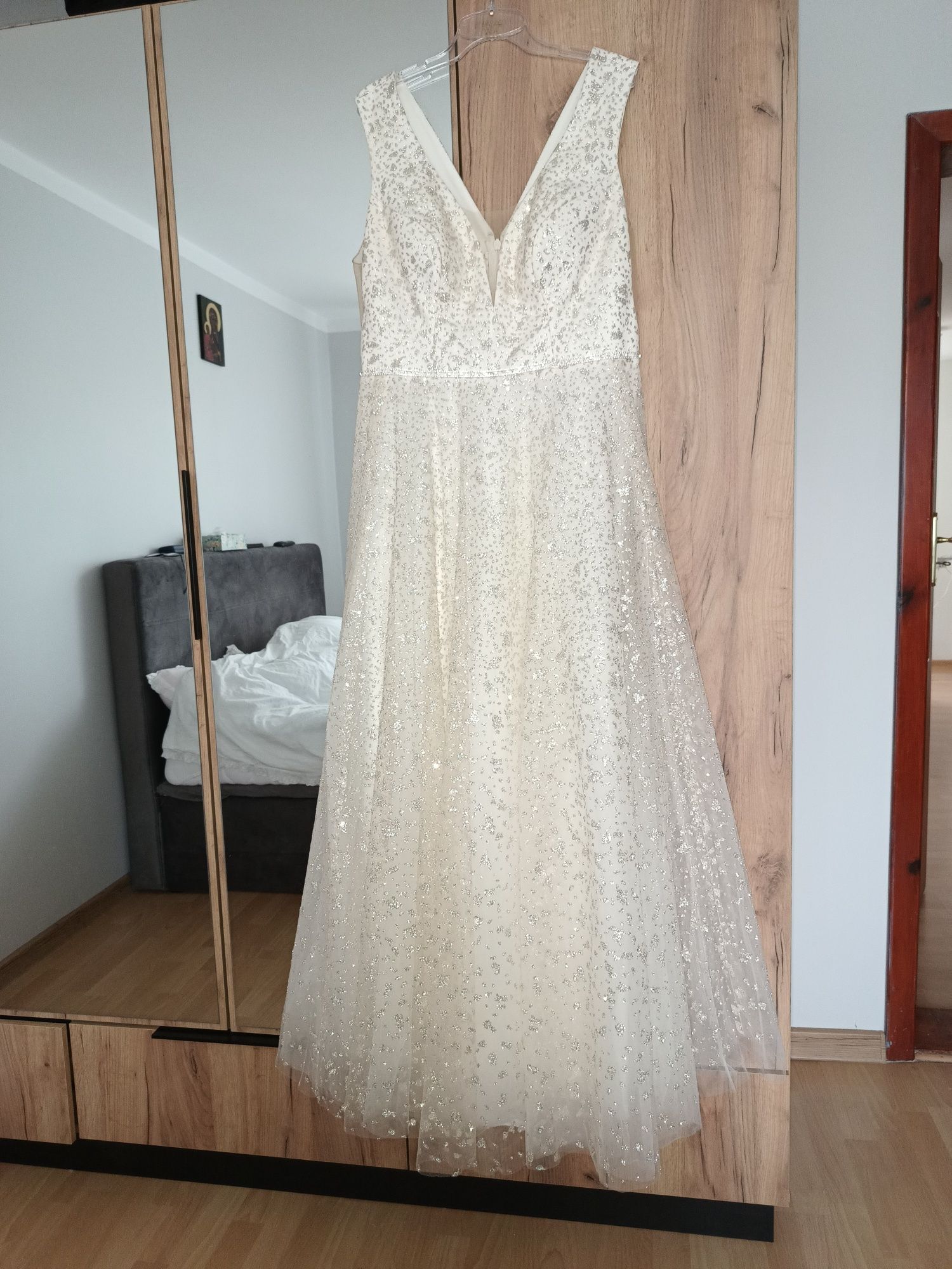 Suknia ślubna Plus Size Chassmi
