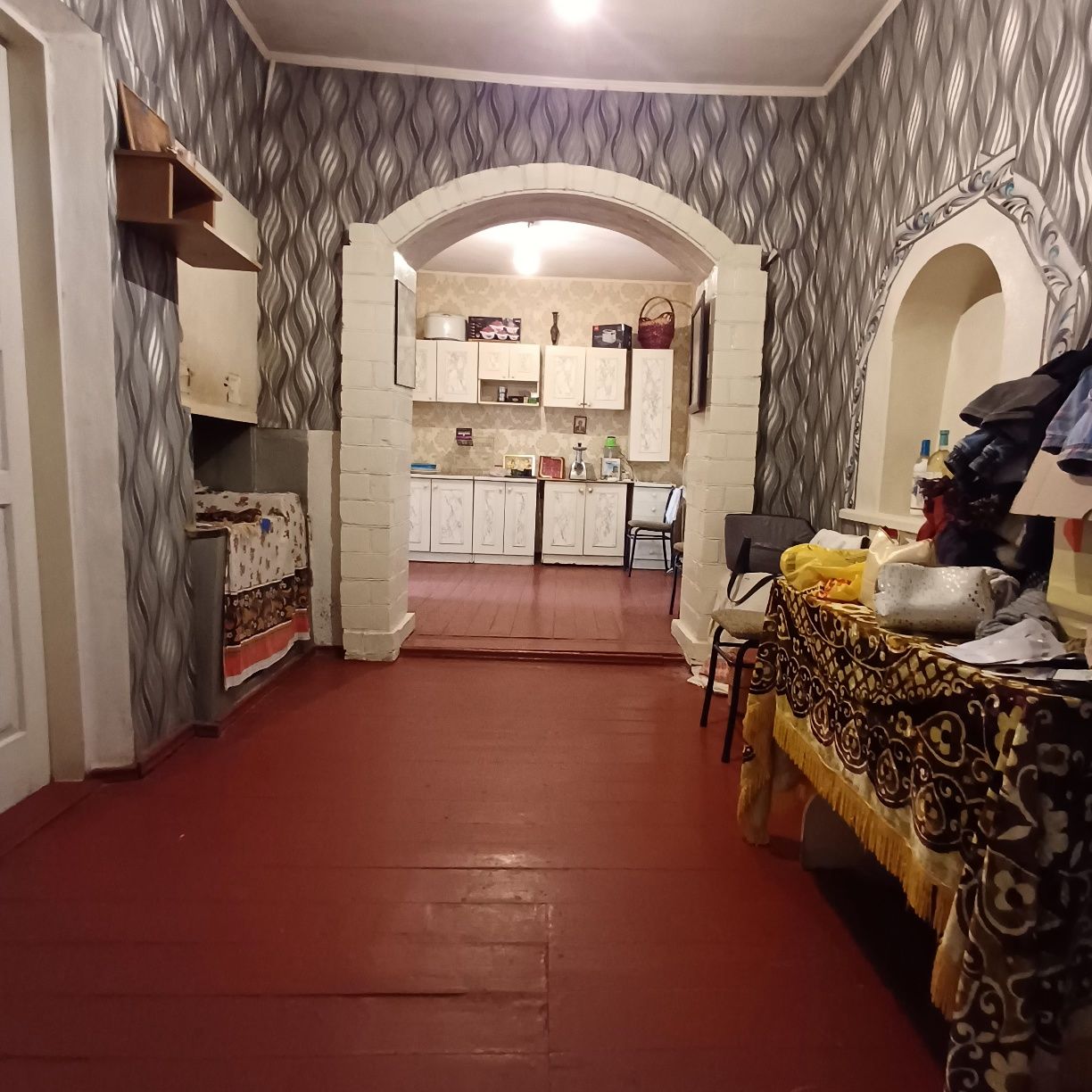 Продаж великого будинку! Будували власники! В тихому,затишному місці,