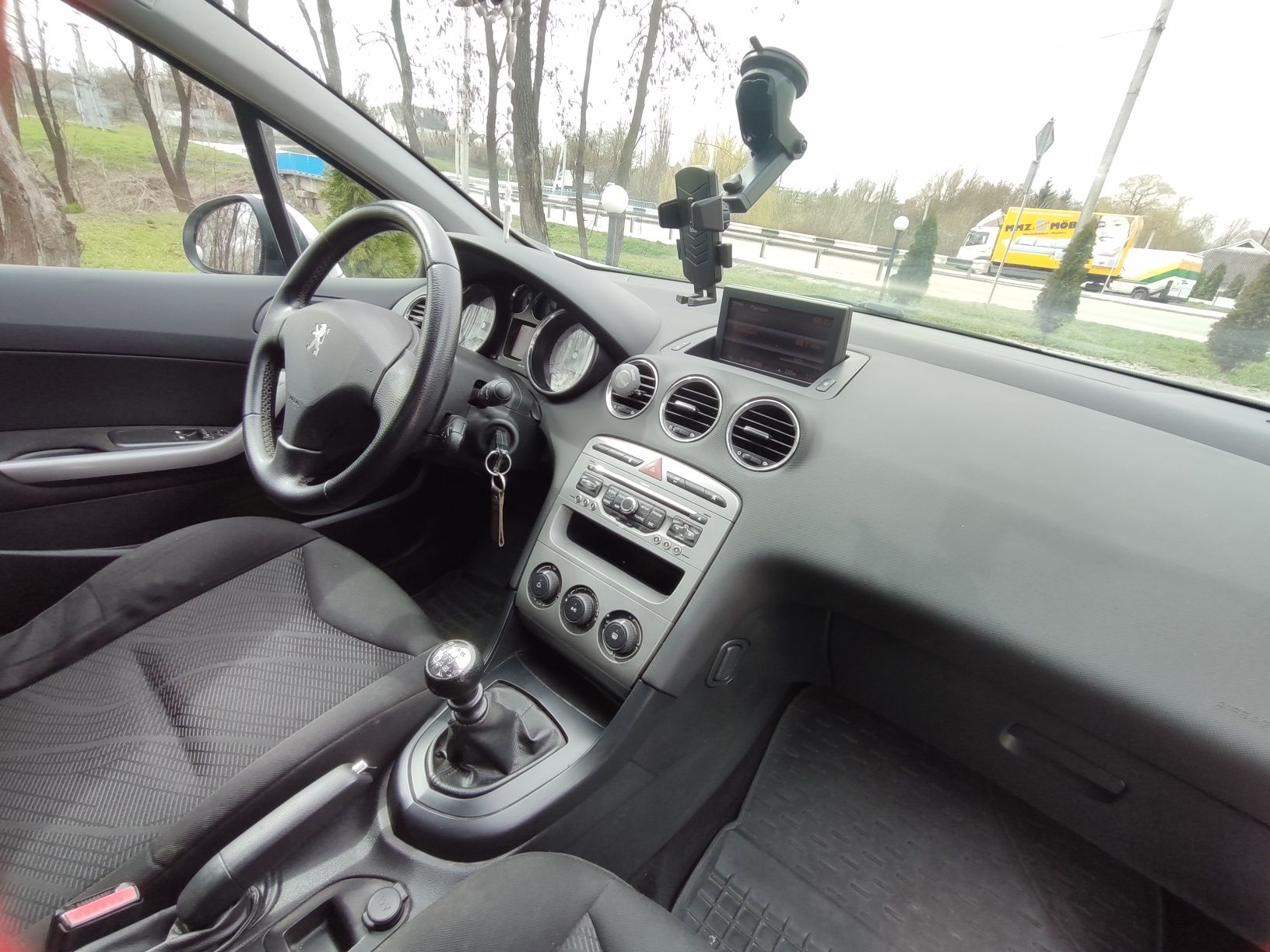 Пежо 308 SW Peugeot 2011 рік 1.6 HDI