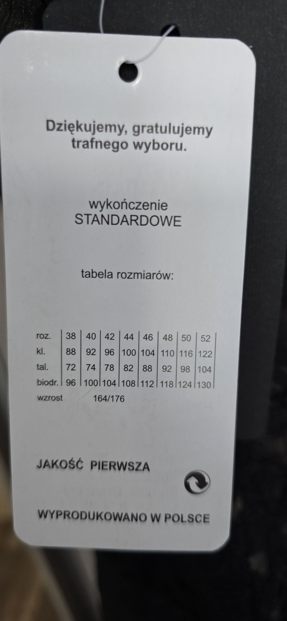 Nowa Śliczna Sukienka Czarna Z Koronką Jasną Podszewką Roz. 3XL/46/18