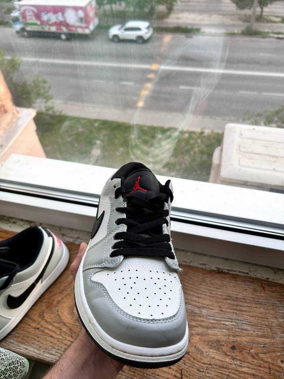 Чоловікі кросівки  Nike Air Jordan 1 Low