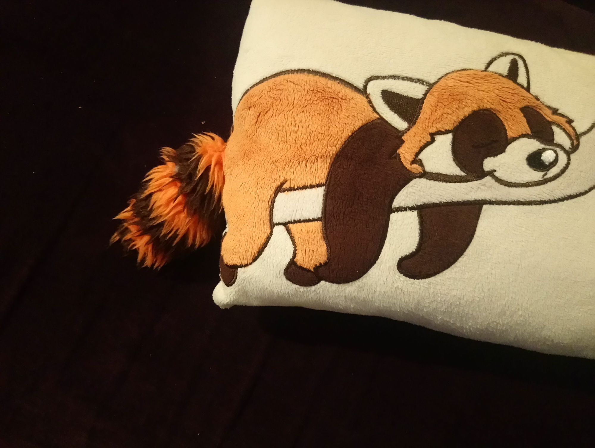 poduszka lemur, z ogonkiem