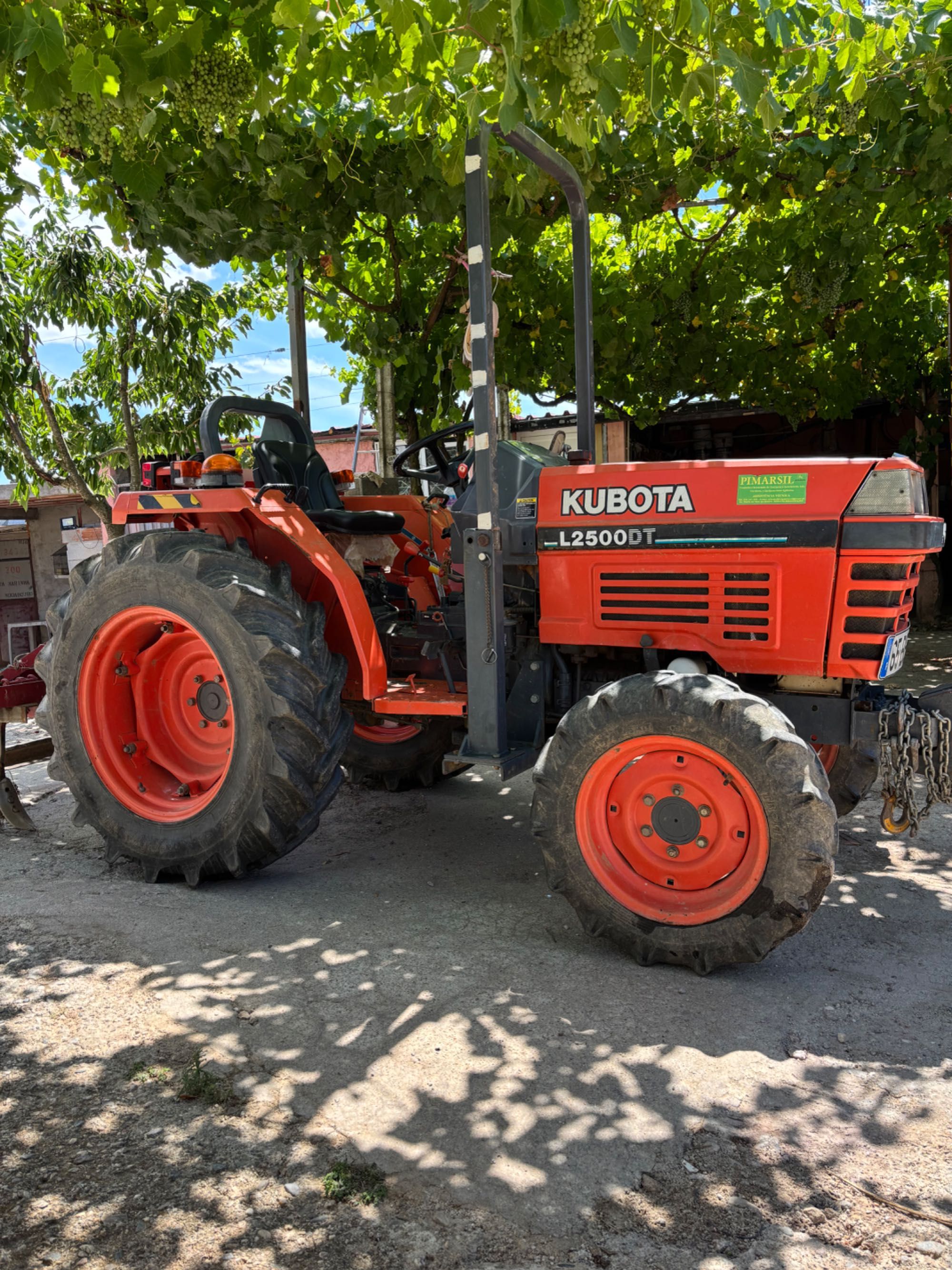 Trator Kubota L2500DT