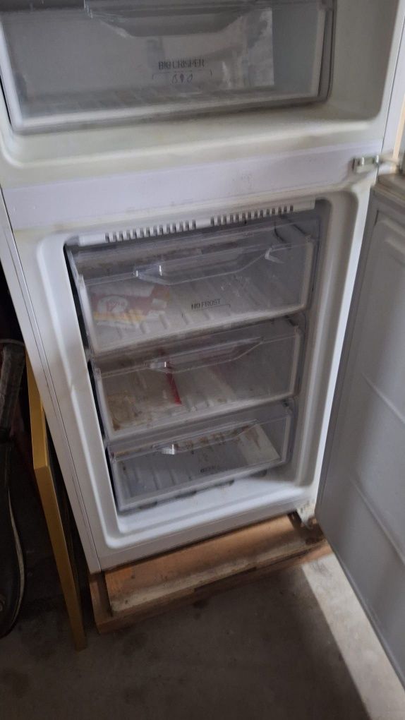 Frigorífico Indesit grande