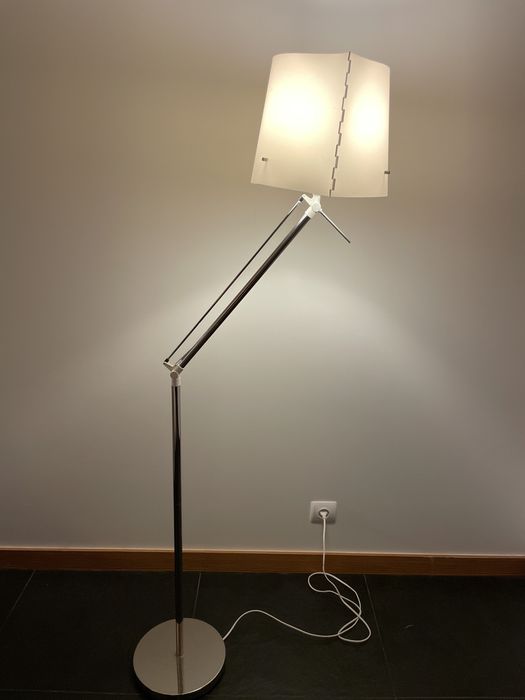 Candeeiro de pé + lampada