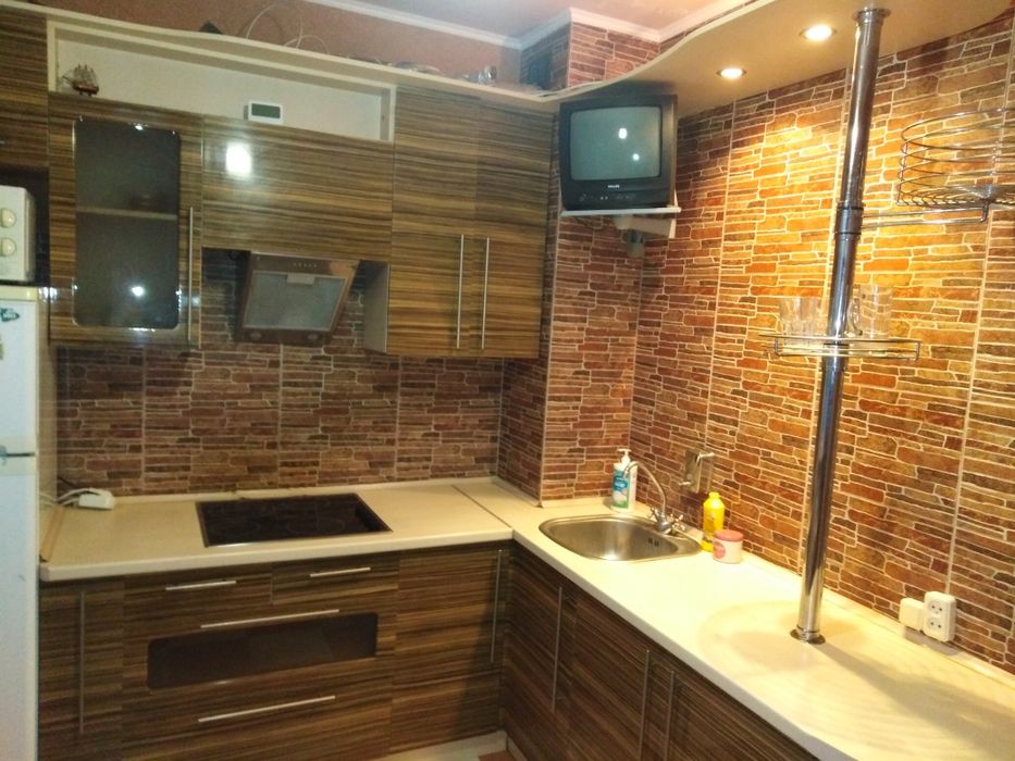 Сдам свою 2-х ком. квартиру возле метро Научная, ул. Ляпунова