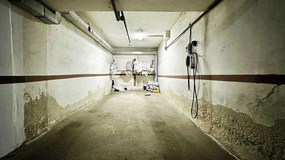 Продаж паромісце гараж бокс вул. Васильківська 18 Голосіївський район