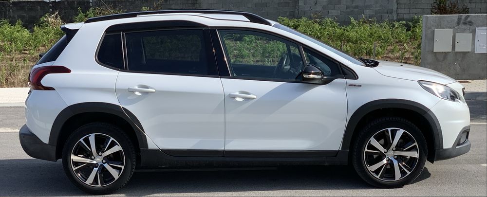 Peugeot 2008 Pure Tech GTLine // 97 mil kms - IMPECÁVEL