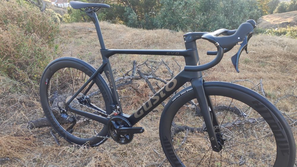 Gusto Cobra EVO Carbono