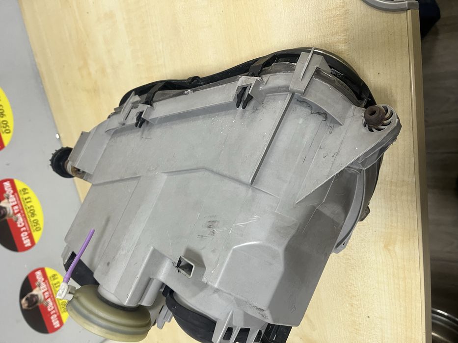 Фара ліва,права,Mercedes W203,c klasse,2000-2007рік