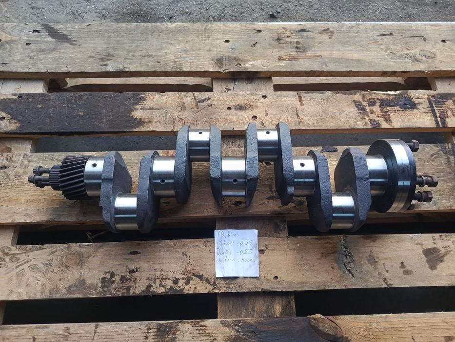 Wał korbowy Perkins 1000.4  / Manitou/JCB