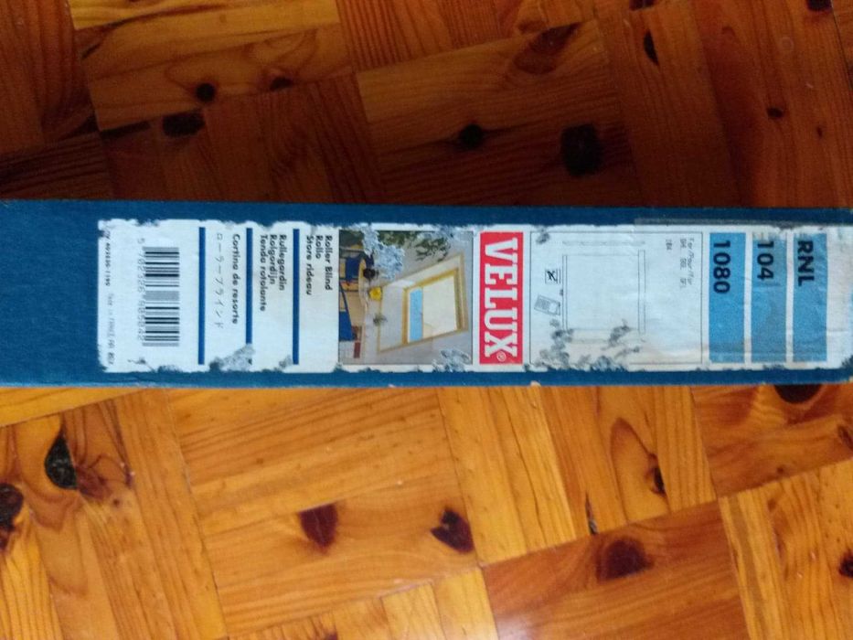 Cortina de resorte Velux