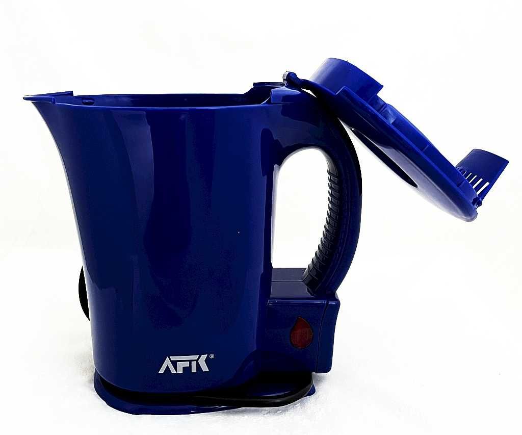 Czajnik niebieski elektryczny marki AFK Germany pojemność 1 litra.