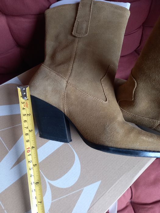 Жіночі чобітки, козаки, ZARA.