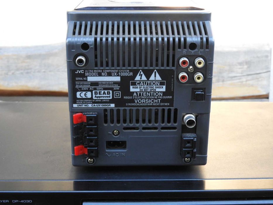 Radio JVC UX 1000 do naprawy lub na części