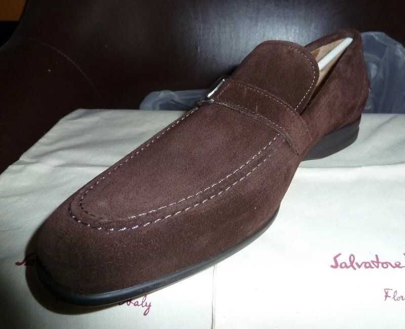 Sapatos novos castanhos Salvatore Ferragamo 40,5