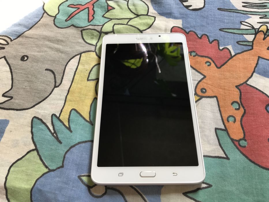 Отличный планшет Samsung Galaxy Tab A, SM-T280. 7 дюймов, 2/8GB
