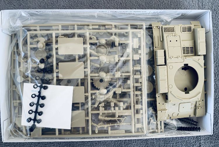 Czołg Panzer ll model do sklejania Tamiya 35009