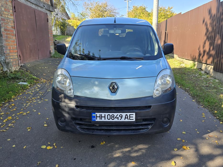 Продам рено канго 2010гв 1.5 диз