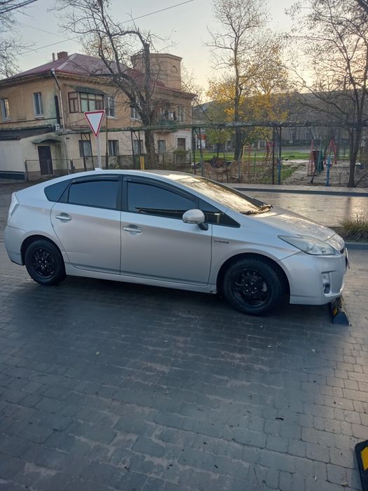 Тойота Приус 30.