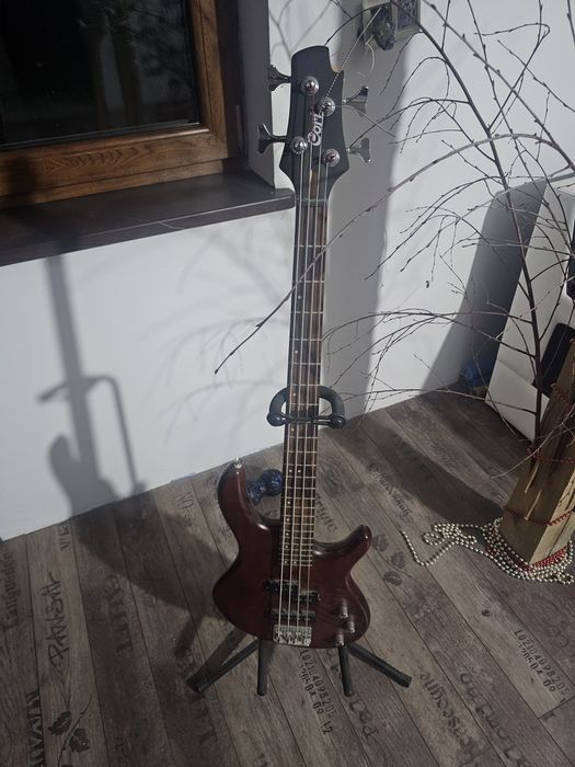 Gitara CORT ACTION basowa