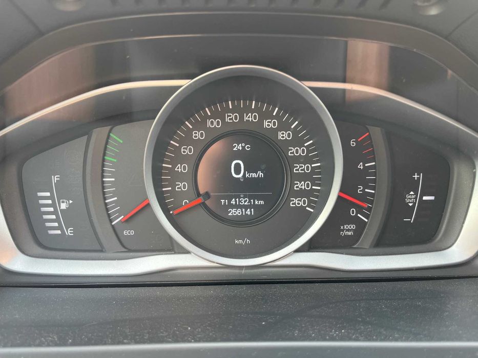 Volvo V60 2.0 D2 120 KM – 2015 r. – Prywatny, gotowy do jazdy