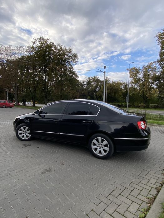 Volkswagen Passat B6 2.0 FSI • 2006 рік • Автомат