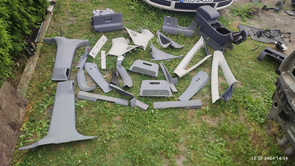 S-Max MK1 Plastiki osłony schowek