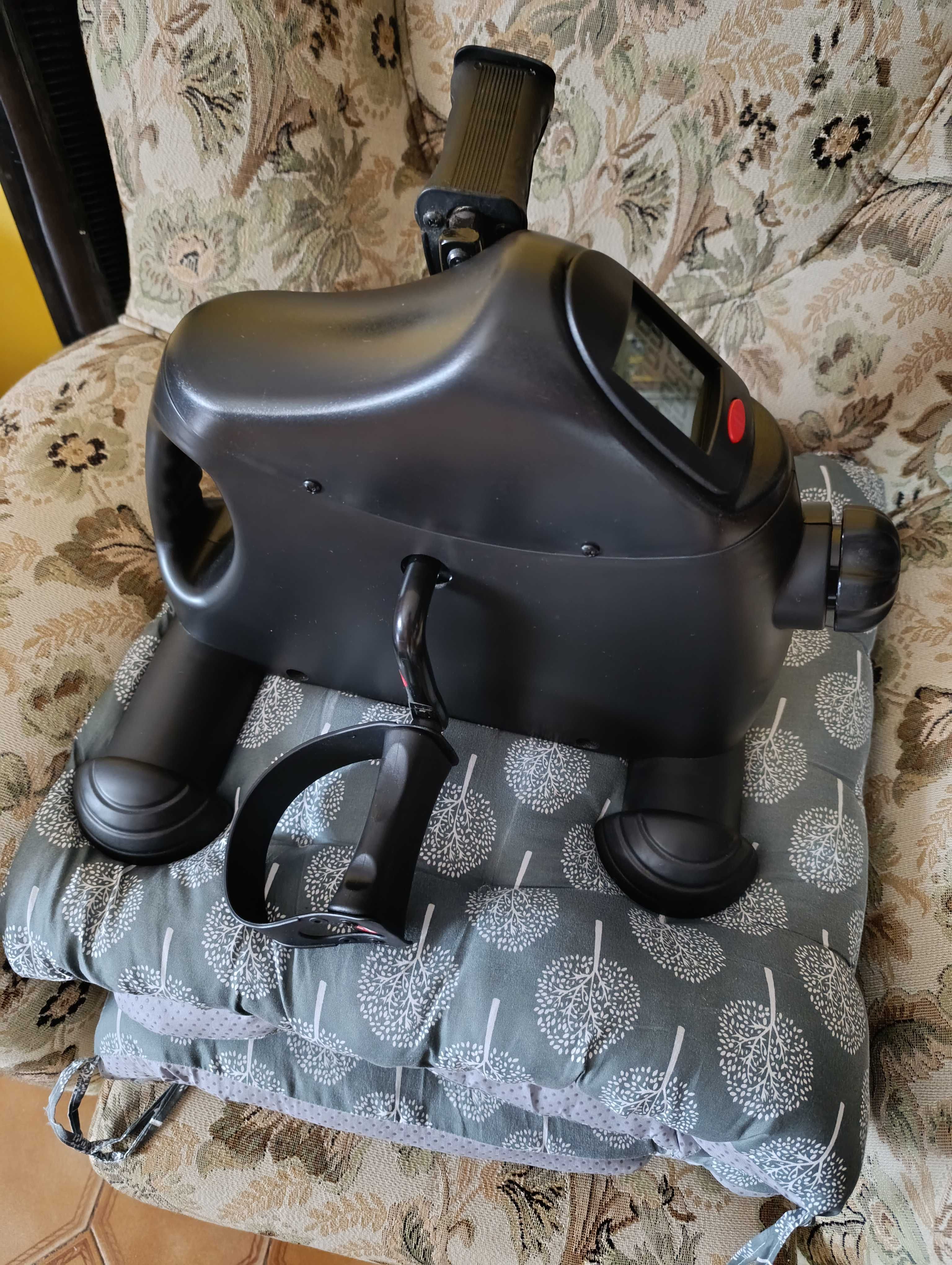 Exercitador de braços e pernas com mostrador elétrico