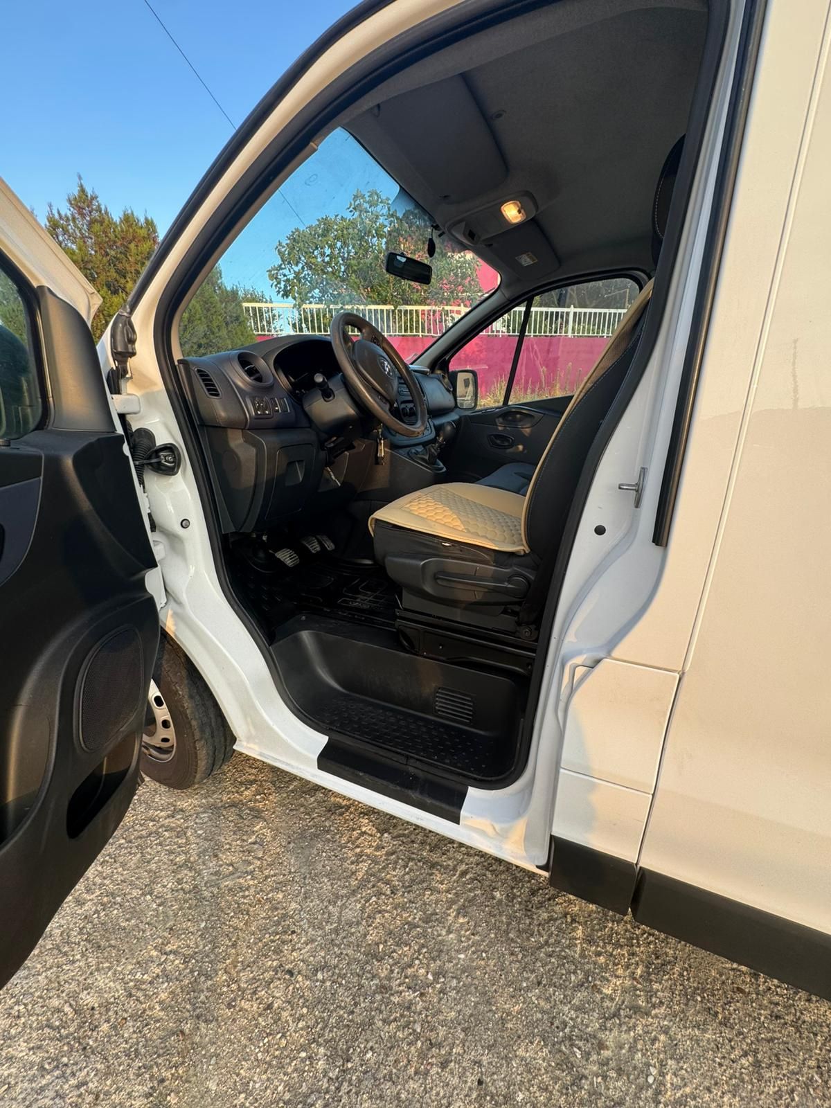 Opel Vivaro em bom estado