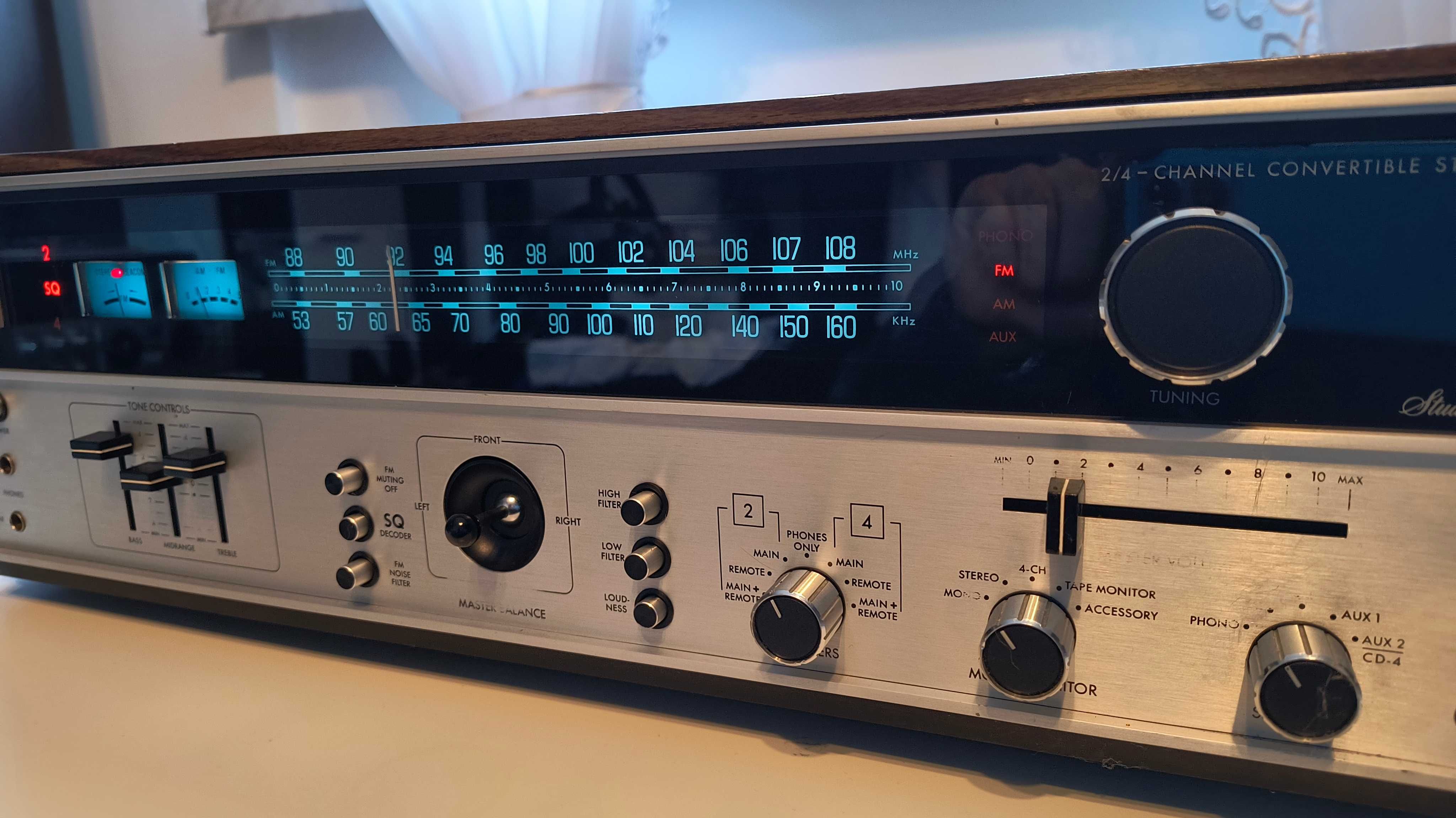 Amplituner Fisher 404 Quadro Monster