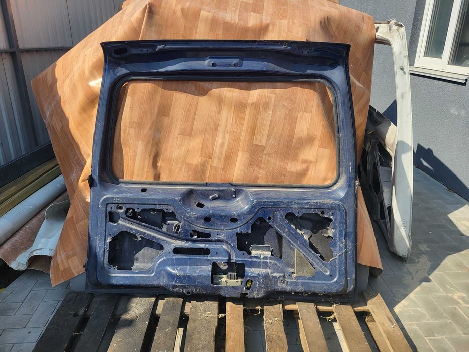 Кришка багажника Ford transit turneo connect 2003-2013