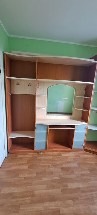 Продам шкаф-трюмо.