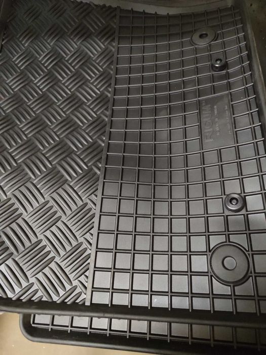 Килимки в авто HYUNDAI салон багажник гумові та ворсові (Польща/Чехія)