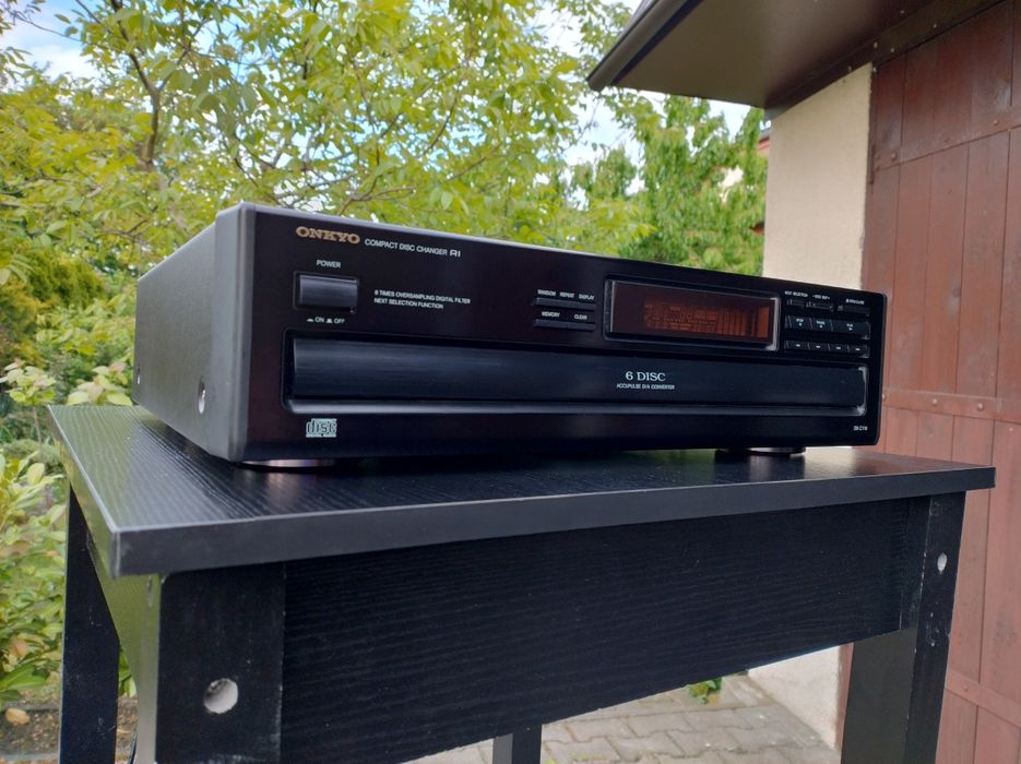 Zmieniarka Onkyo DX-C110 - Zadbana