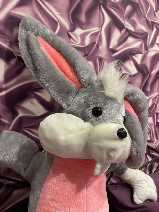 М’яка іграшка зайчик 1.3 метра на 0,6м