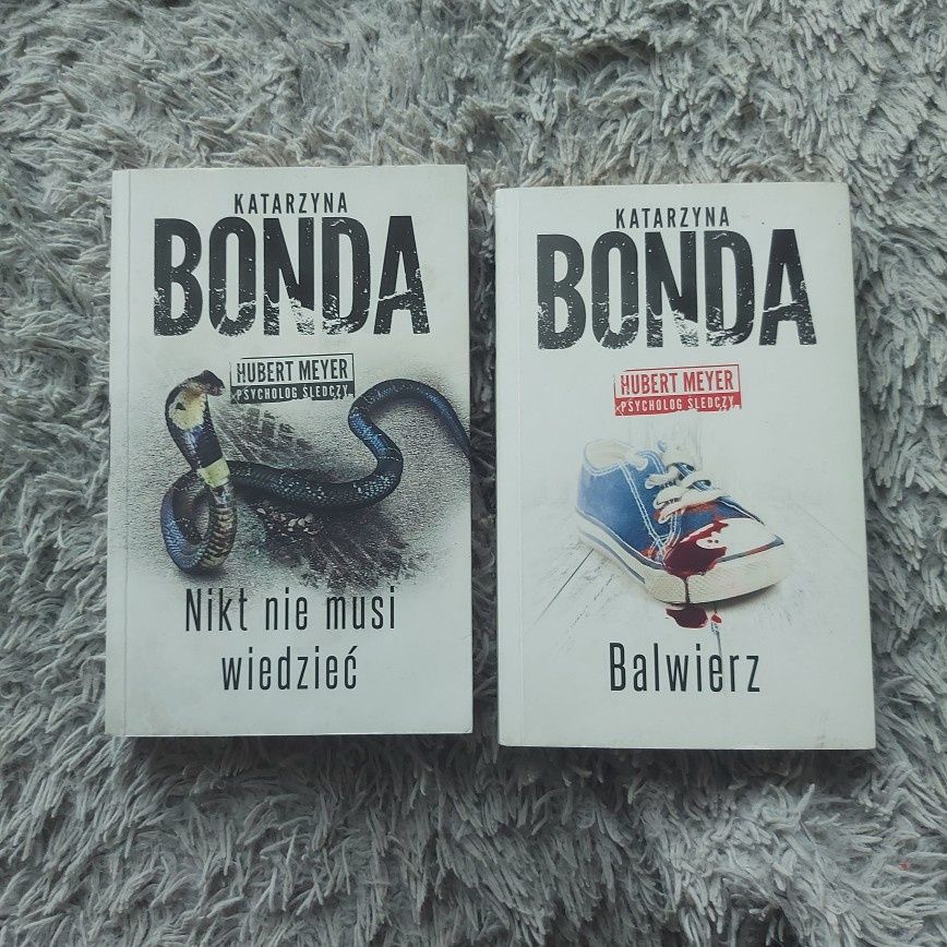 Książki K. Bonda Nikt nie musi wiedzieć i Balwierz