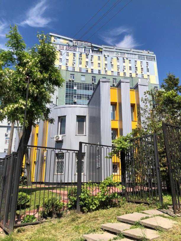 Продаж ОСЗ, Виноградар, 0,1120га, 621м2, офісно–виробнича будівля БЕЗ%